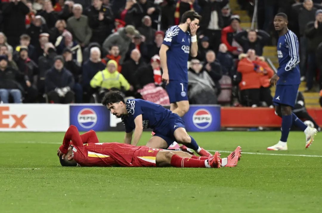 包含利物浦-完败西班牙人萨拉赫等将失利记瓦尔迪人终极击日国家击败土耳其联合队的词条