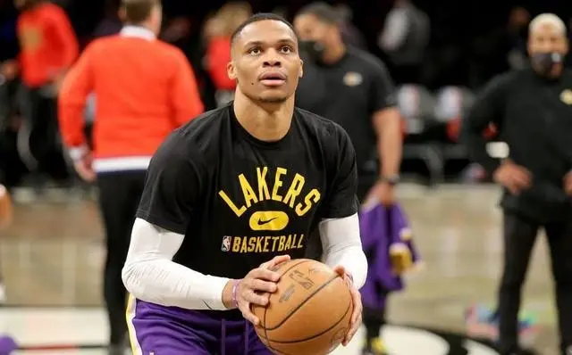 威金斯三巨头联手，西蒙斯得分突破，绝杀战胜冲击季后赛！